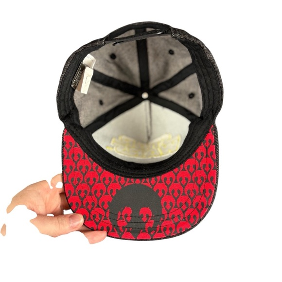 EUC Star Wars Black Cap with Yellow Logo - Picture 3 of 8